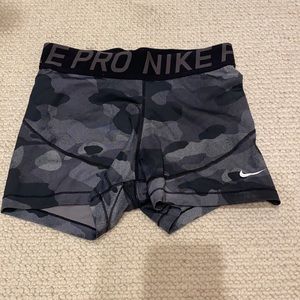 Nike Pro Short 3" Black Camo size M